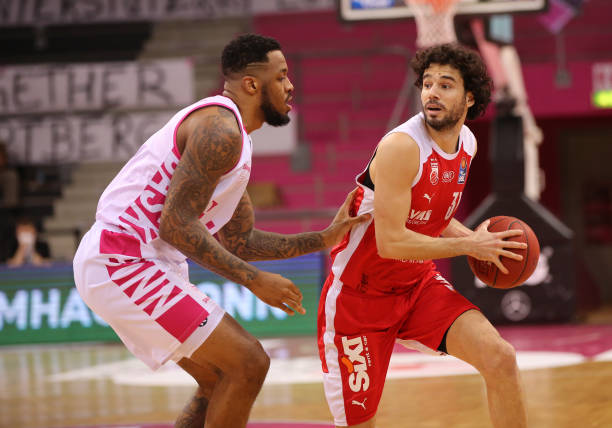 受采访时坦 受采访时坦